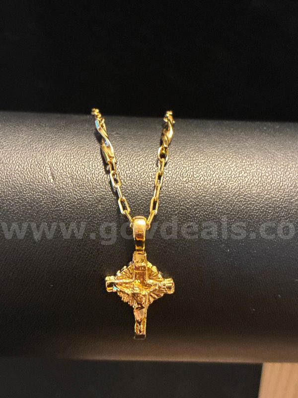 7” Dainty Link Bracelet W/ Cross Pendant. 24K Real Gold Filled.
