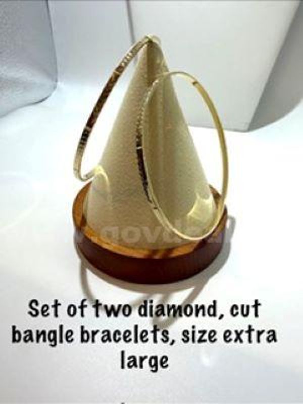 Set of (2), 24k Gold Filled, Diamond Cut, Bangle Bracelets, Size Extra Large