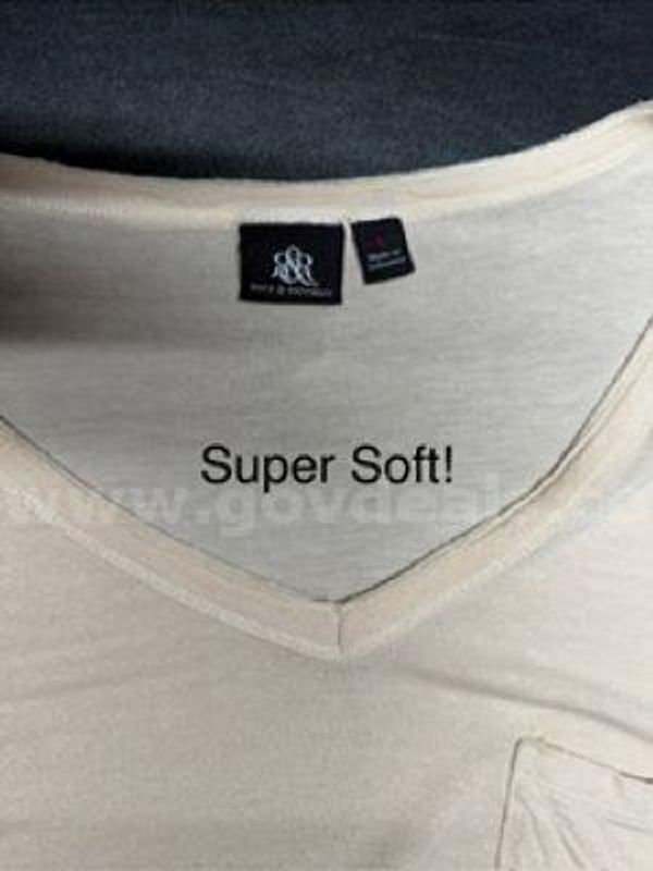 Rock and Republic, Ladies, Size Lg, Super Soft T-Shirt, Great Condition