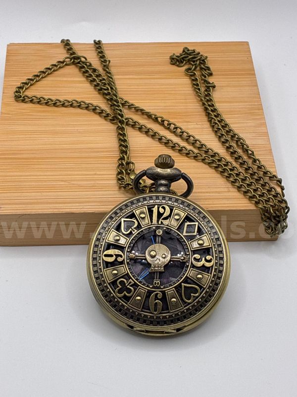 Vintage Style Poker Skull Pocket Watch LR!