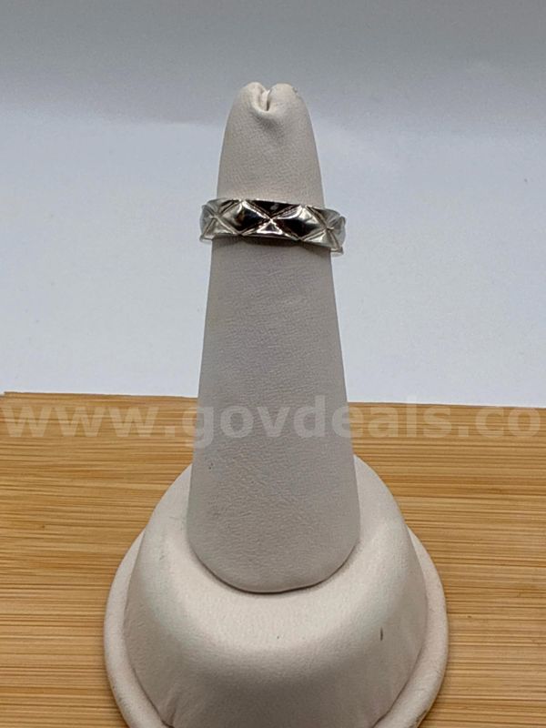 Gorgeous, Size 05, Rhodium Clad (Silver), Chevron-cut Band.