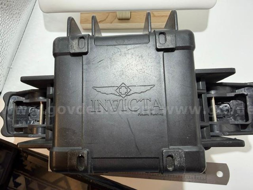 Invicta Watch Box, Used, in Good Condition