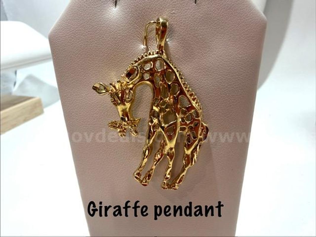 Adorable, 24k Gold Filled, Giraffe Pendant