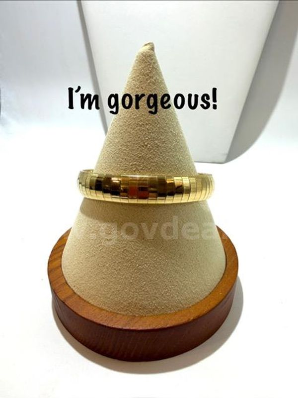 Beautiful, 7 Inch, 24k Gold Filled, Flexible Bangle Bracelet