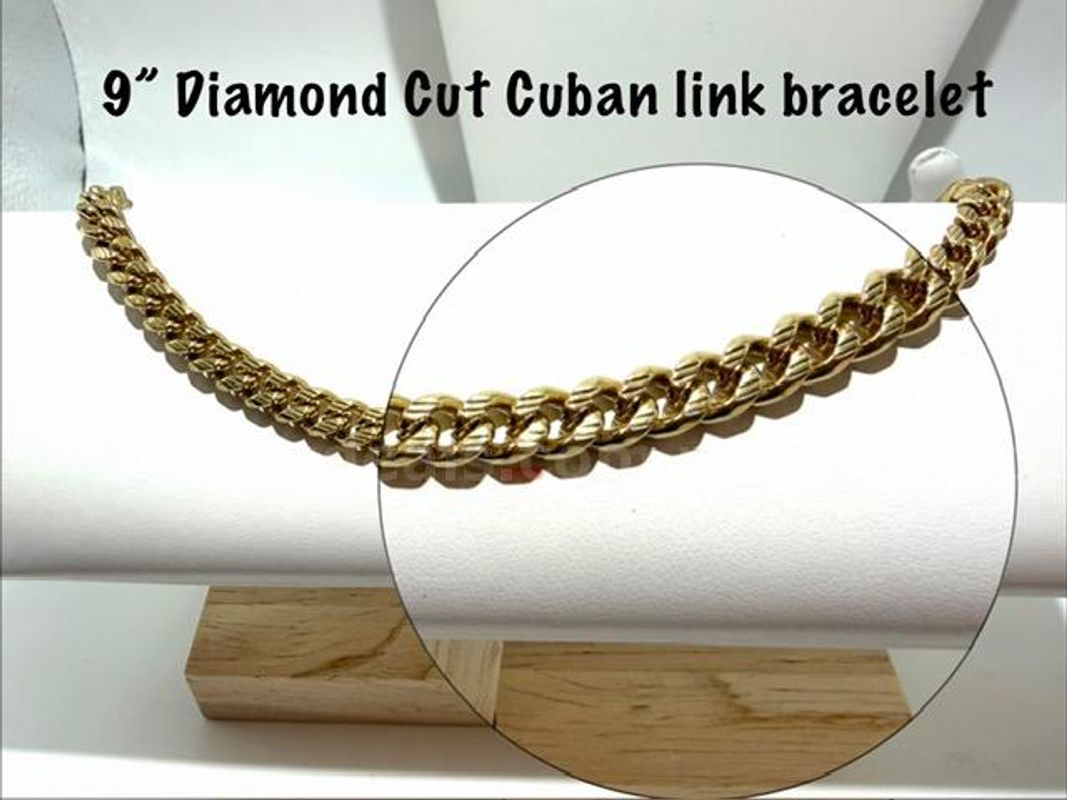 Gorgeous, 9 Inch, 24kt Gold Filled, Diamond Cut Cuban Link Bracelet