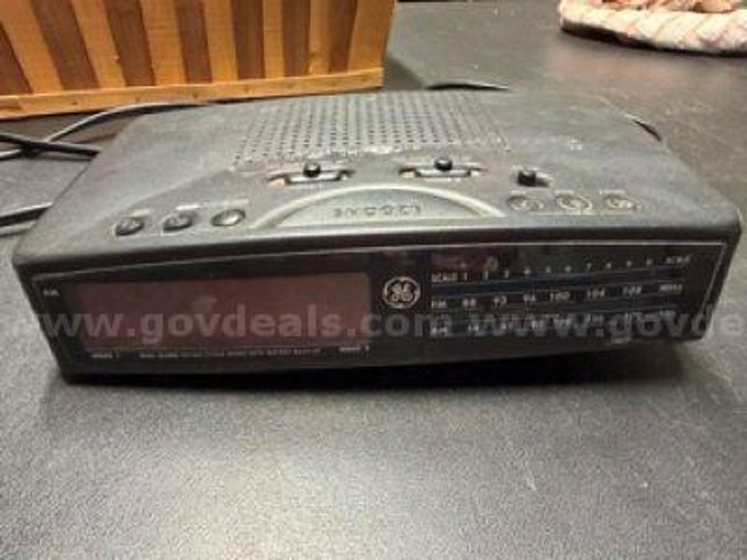 Vintage, GE Alarm Clock, Good Working Condition