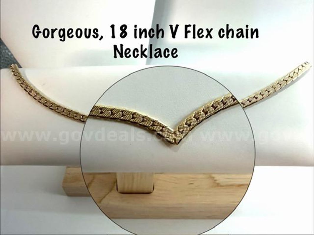 Beautiful, 18 Inch, 24kt Gold Filled, V Flex Chain Necklace