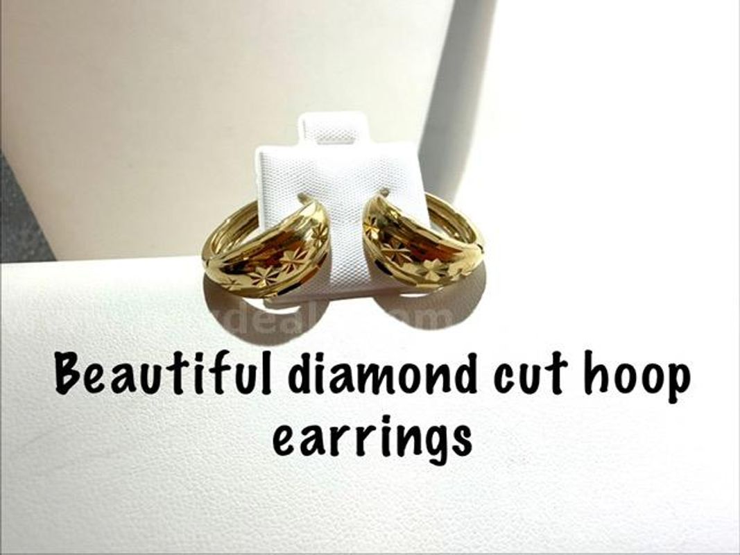 Adorable, 24kt Gold Filled, Diamond Cut Hoop Earrings