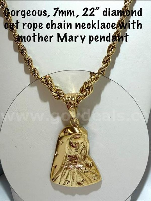 Beautiful, 24kt Gold Filled, 7MM, 22 Inch, Diamond Cut Rope Chain W/Mother Mary Pendant