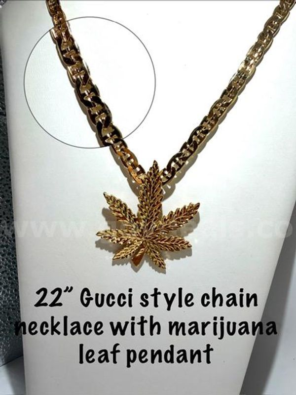 Gorgeous, 24kt Gold Filled, 22 Inch Gucci Style Chain W/Marijuana Leaf Pendant