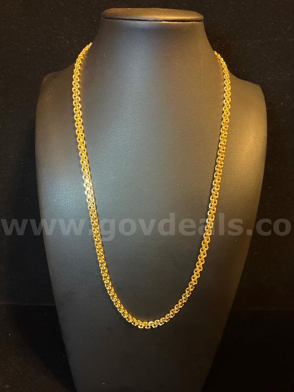 Beautiful , 18K Gold Layered, 22” Double Link Oval Necklace.