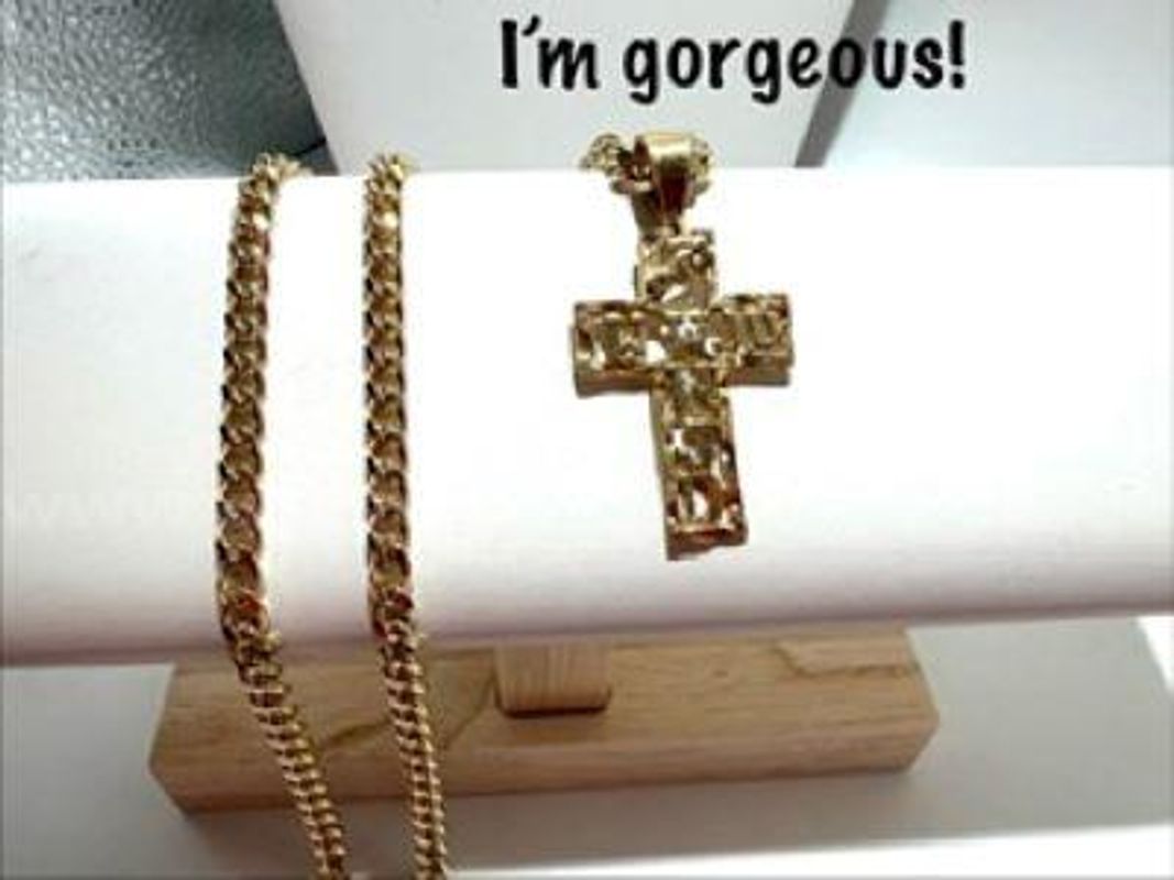 Magnificient, 24kt Gold Filled, 24 Inch, Cuban Link Chain W/WWJD Cross Pendant