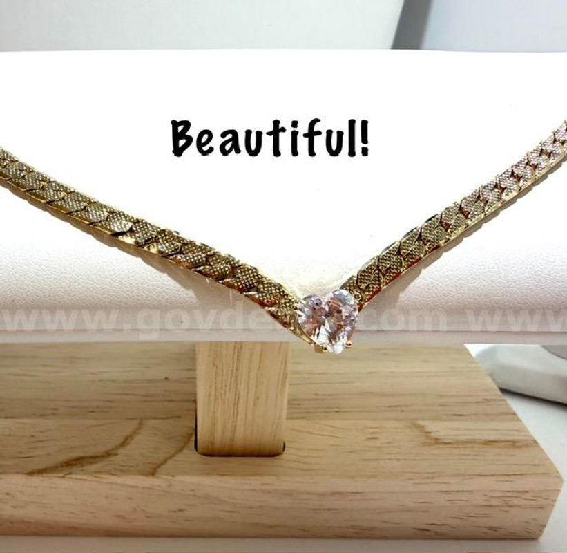 Beautiful, Ladies,17 Inch, 24kt Gold FIlled, Flex V Necklace, CZ Diamond Solitaire Heart Pendant