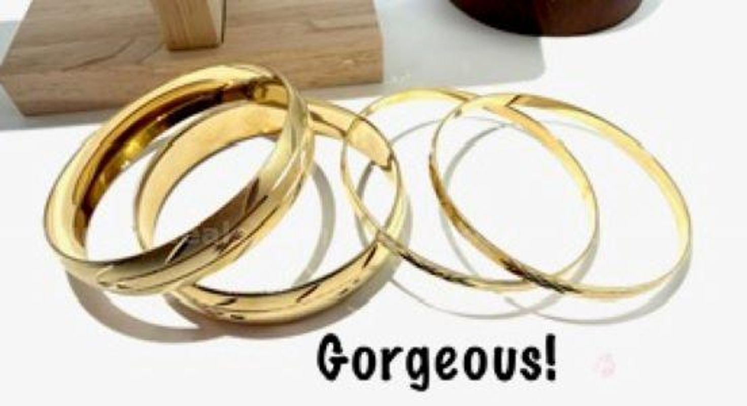 Set of (4), Beautiful, 2 Size Large, 24kt Gold Filled Diamond Cut Bangle Bracelets