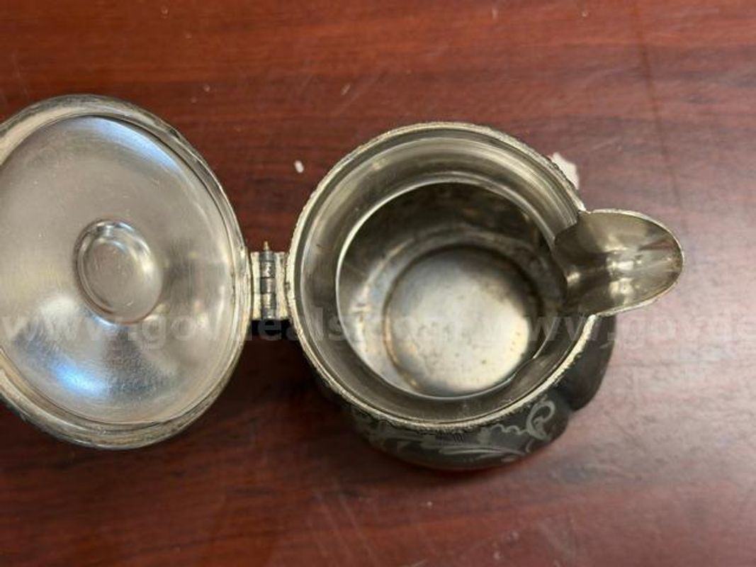 Vintage Victorian, Quadruple Plate, Empire Mfg. Teapot, Hinged Lid, Good Condition
