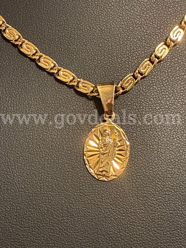 Beautiful, Jesus Oval Medal Pendant W/22” Necklace. 24K Real Gold Filled.