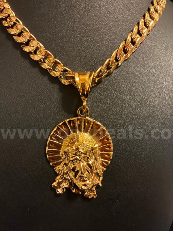 Radiant, 24” Diamond-cut Cuban Link W/ Jesus Crown of Thorns Pendant 24K Gold Filled.