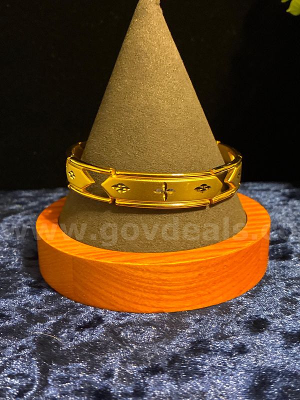 Sleek, 7.5”, Diamond-Cut ID Bracelet W/ Textured Finish, 24K Real Gold Filled.