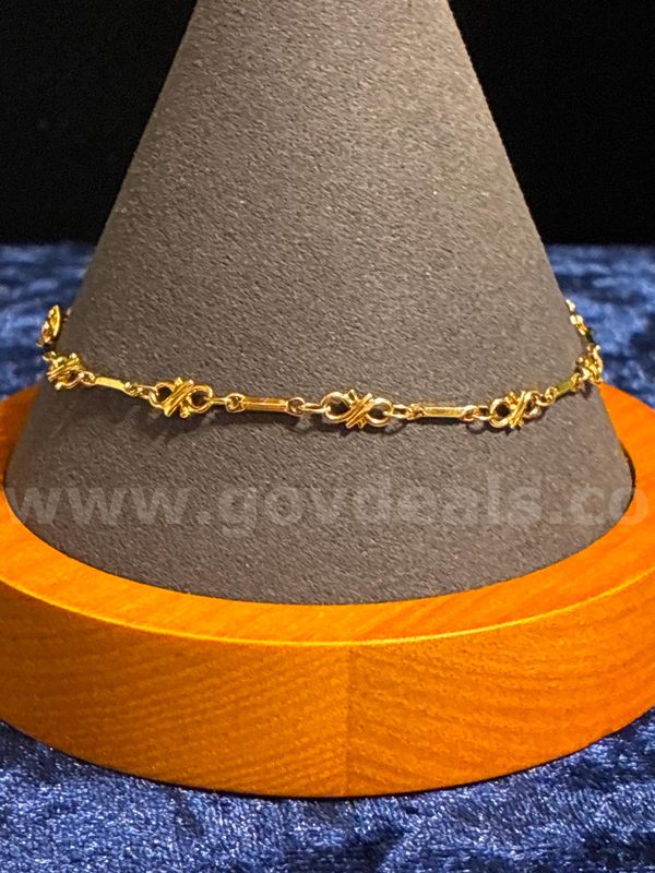 Lovely! 7” Detailed Bracelet. 24K Real Gold Filled.