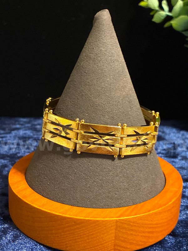 Gorgeous, 7 Inch, Diamond Cut, Starburst Bracelet, Real 24k Gold Filled.