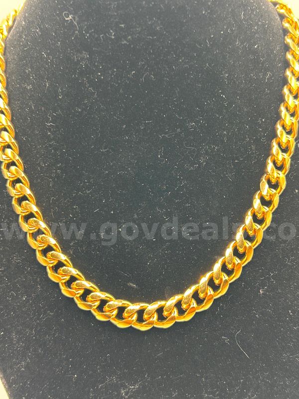 24k Gold, 16” Heavy/Large Curb Link Necklace. FREE SHIPPING W/ BUY IT NOW!!
