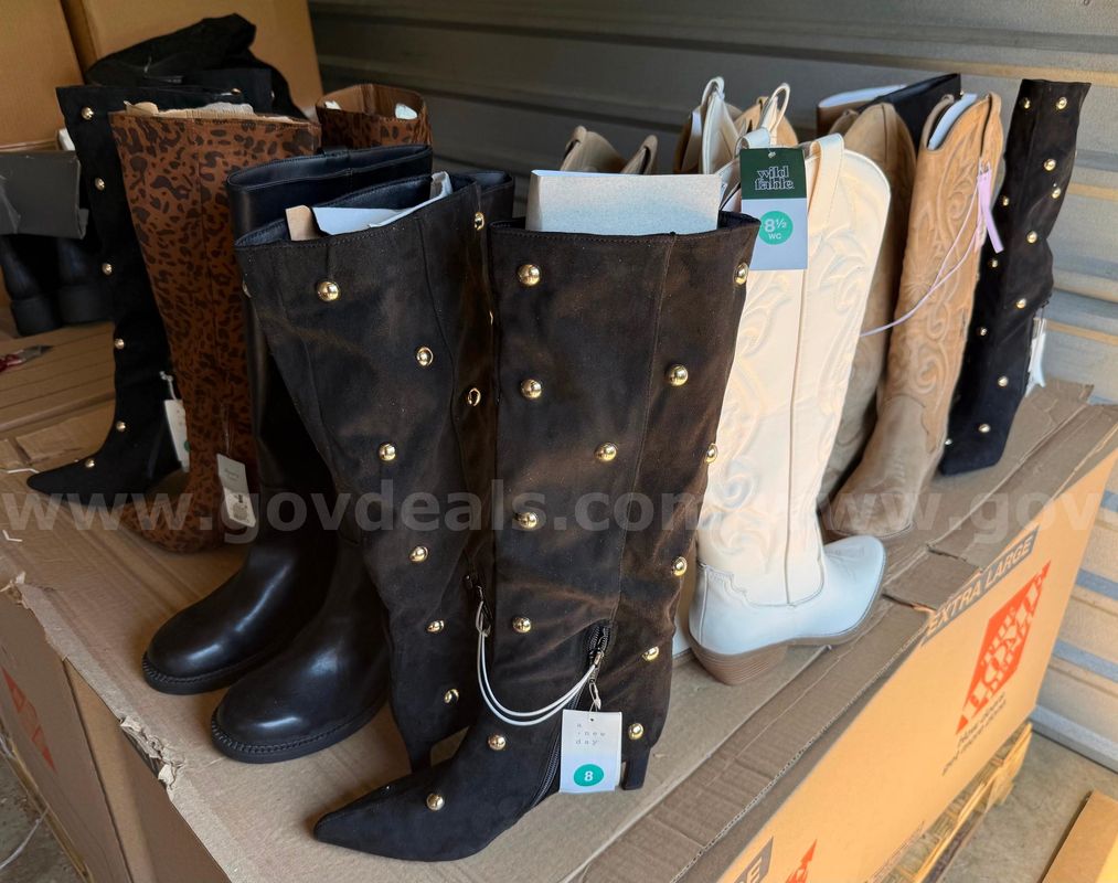 Lot of 10 Mixed Brand Women’s Fashion Boots – A New Day, Wild Fable, Universal Thread – Customer Returns w/ Tags