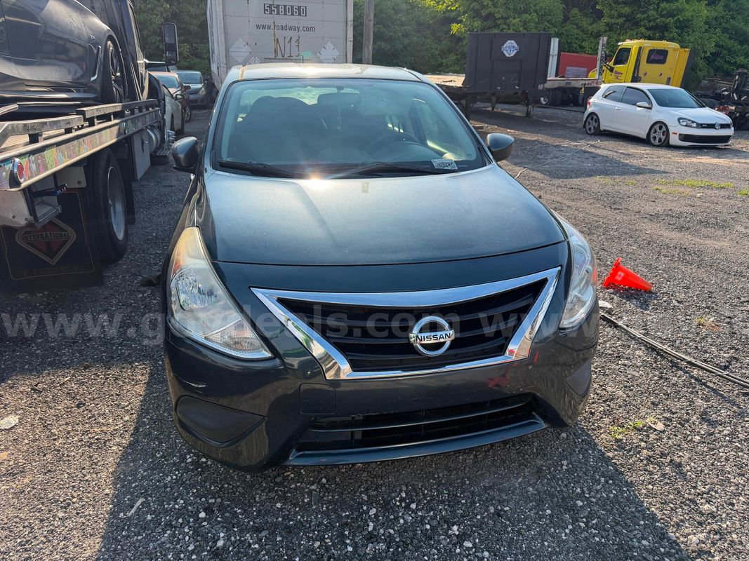 2016 Nissan Versa 1.6 SL Sedan