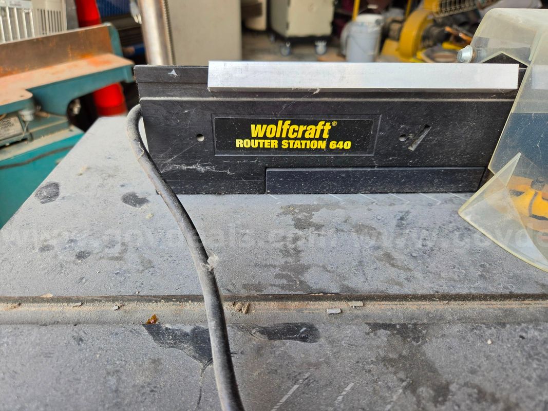 Table router