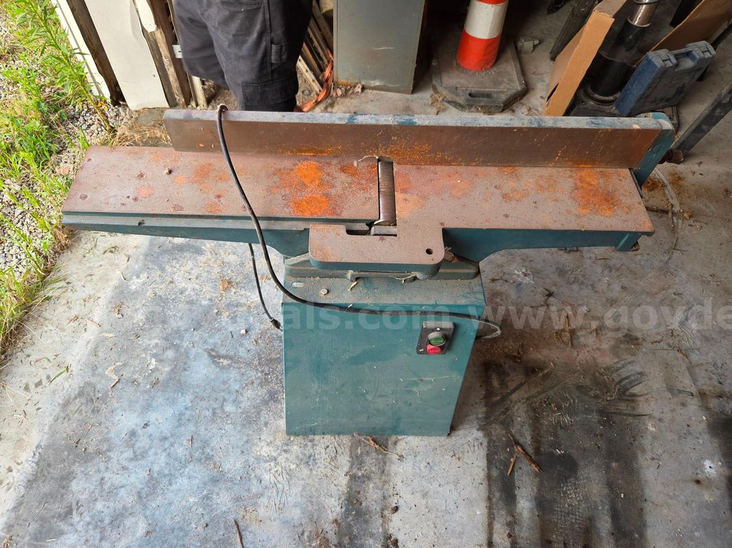 Nice used jointer. Was in working order when removed