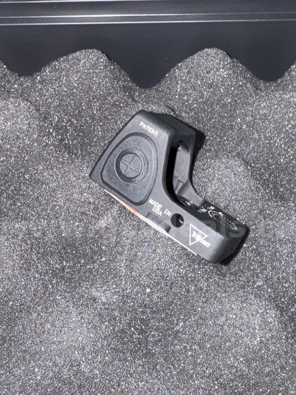 New Trijicon RMR 3.25 MOA Red Dot Reflex Sight