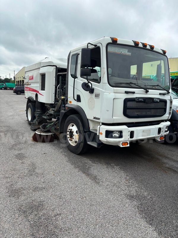 2015 Autocar Xpert Elgin Sweeper