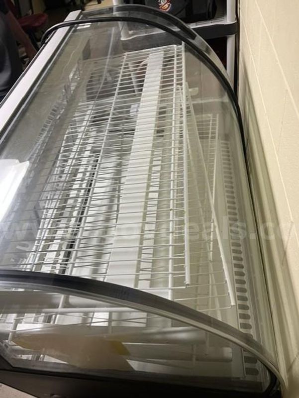 Federal SNR48SC-2 Refrigerated Bakery Display Case