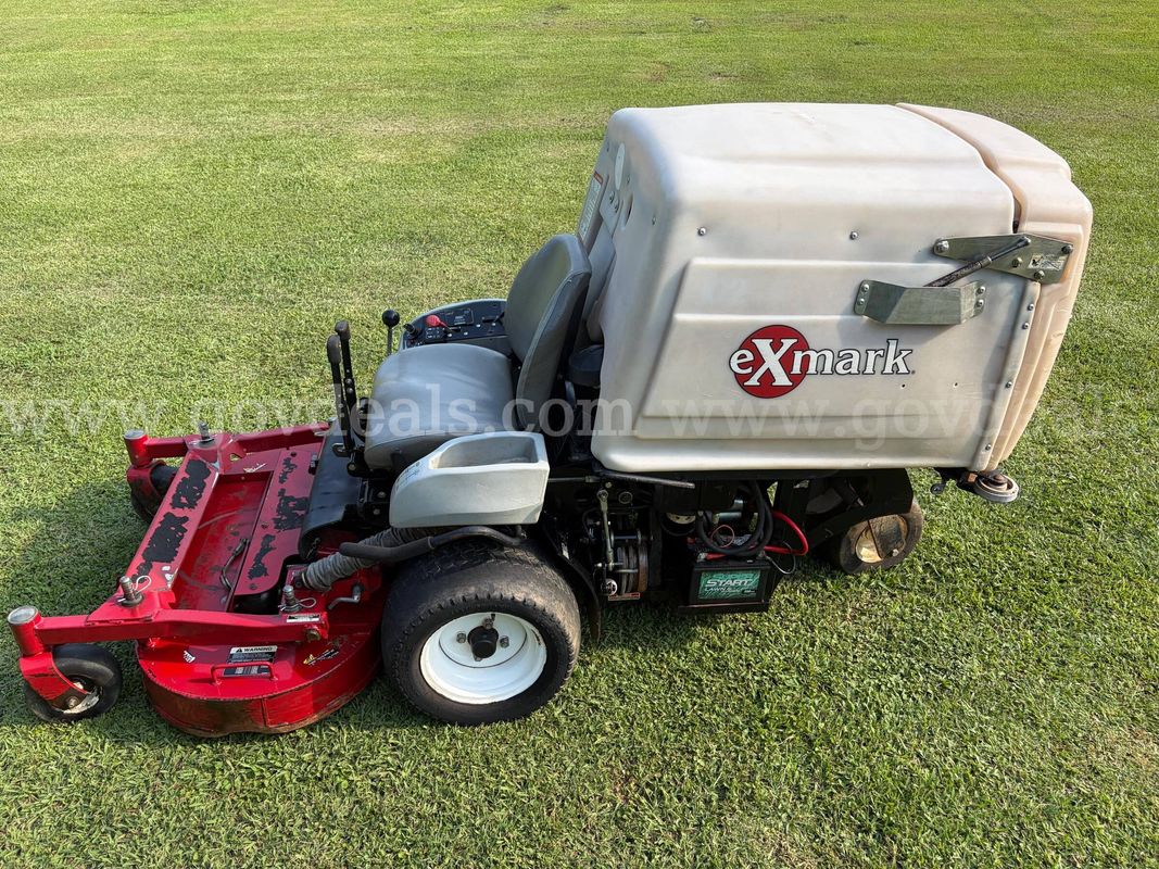 2013 Exmark Navigator 48" Commercial Mower