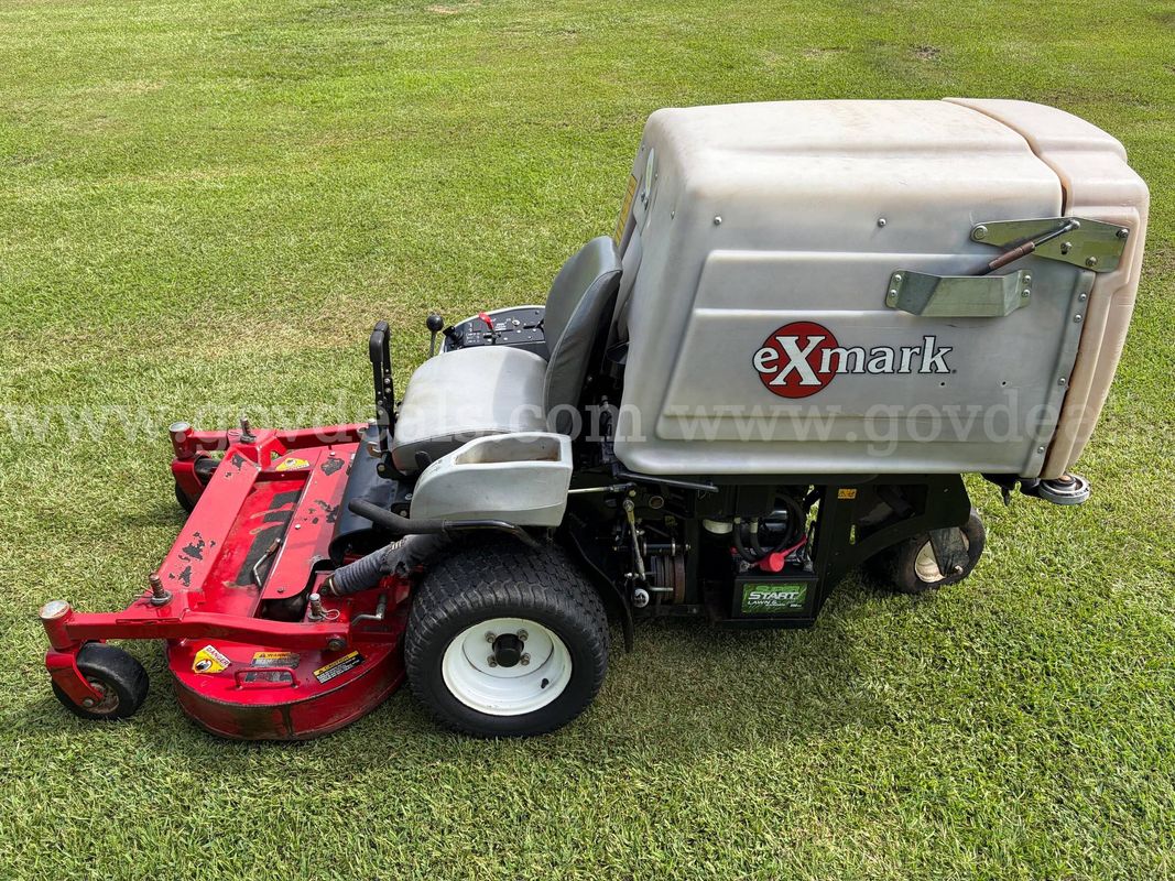 2015 Exmark Navigator 42" Commercial Mower