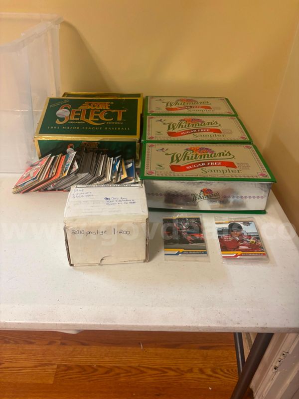 A lot of vintage baseball collector cards. (2 of 2)