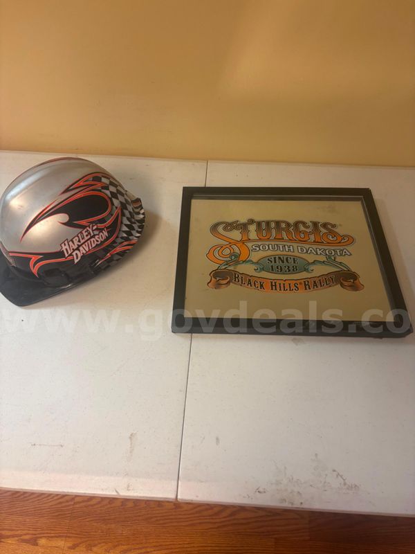 Harley Davidson Helmet & Mirror