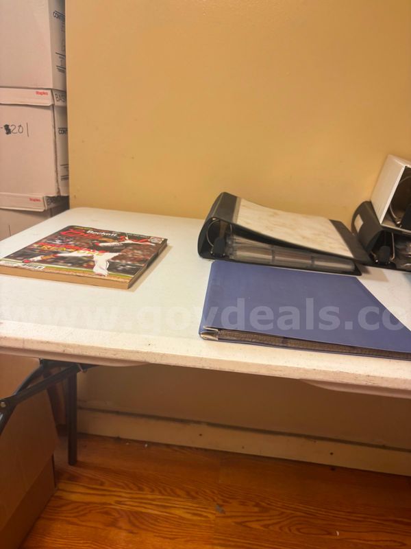 (Lot 3 of 3) 2 binders of baseball cards & pricing guidebook.