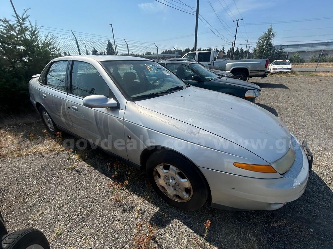 Silver 2001 Saturn LS LS2
