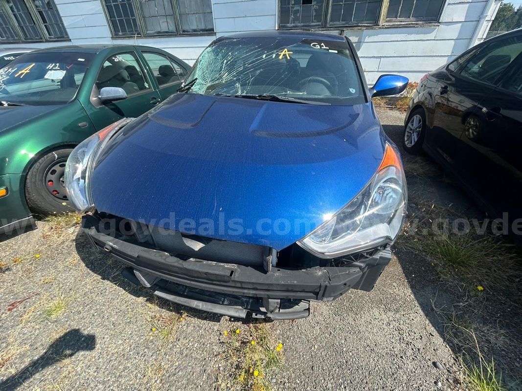 Blue 2016 Hyundai Veloster Base 6MT