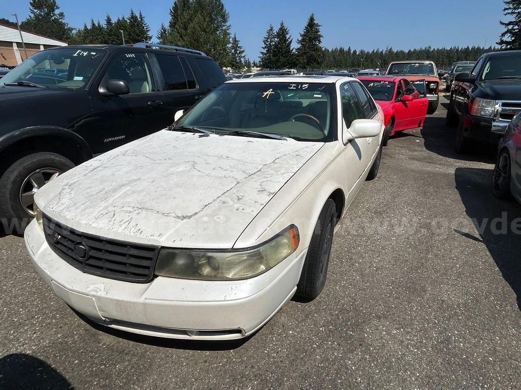 White 2003 Cadillac Seville STS