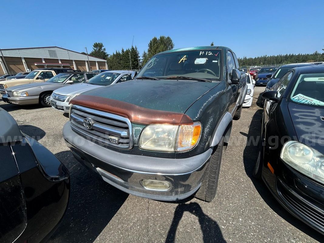 Green 2001 Toyota Tundra SR5 Access Cab 2WD