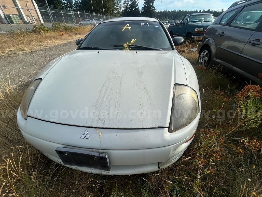 White 2002 Mitsubishi Eclipse RS