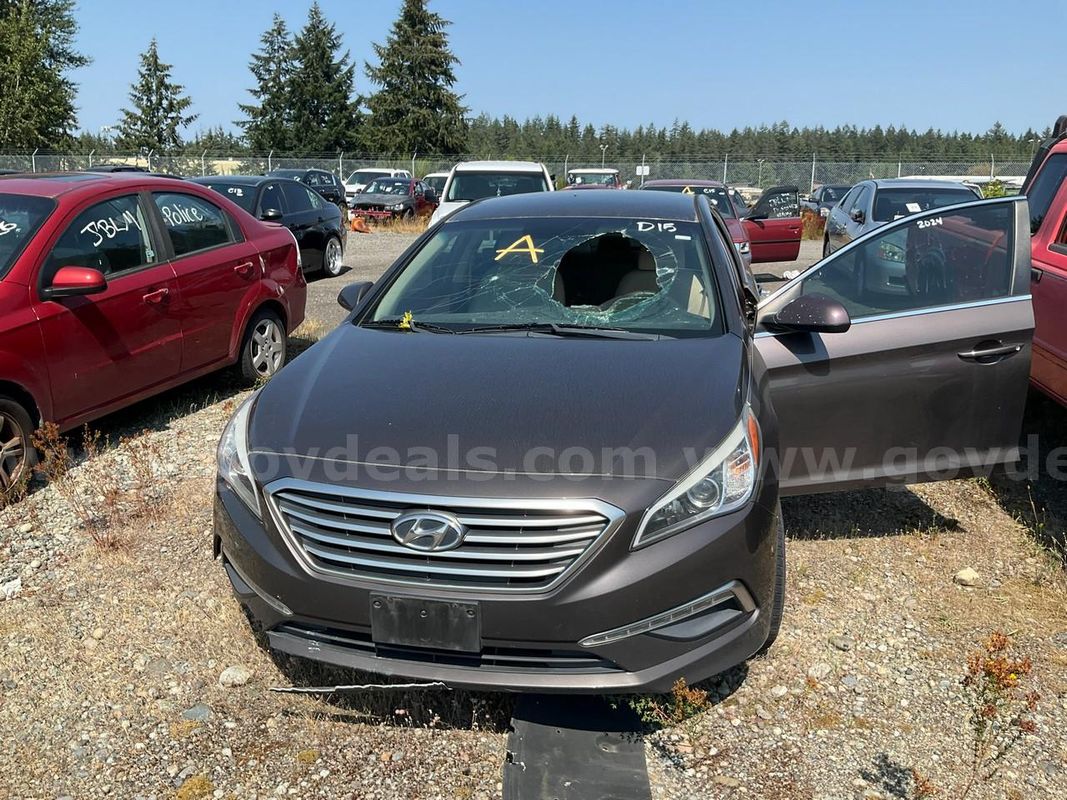 Gray 2015 Hyundai Sonata SE