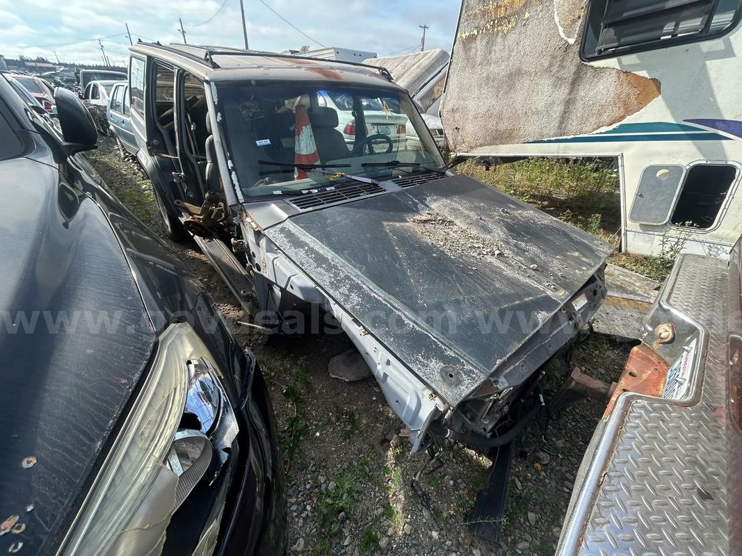 Gray 1989 Jeep Cherokee Limited 4-Door 4WD