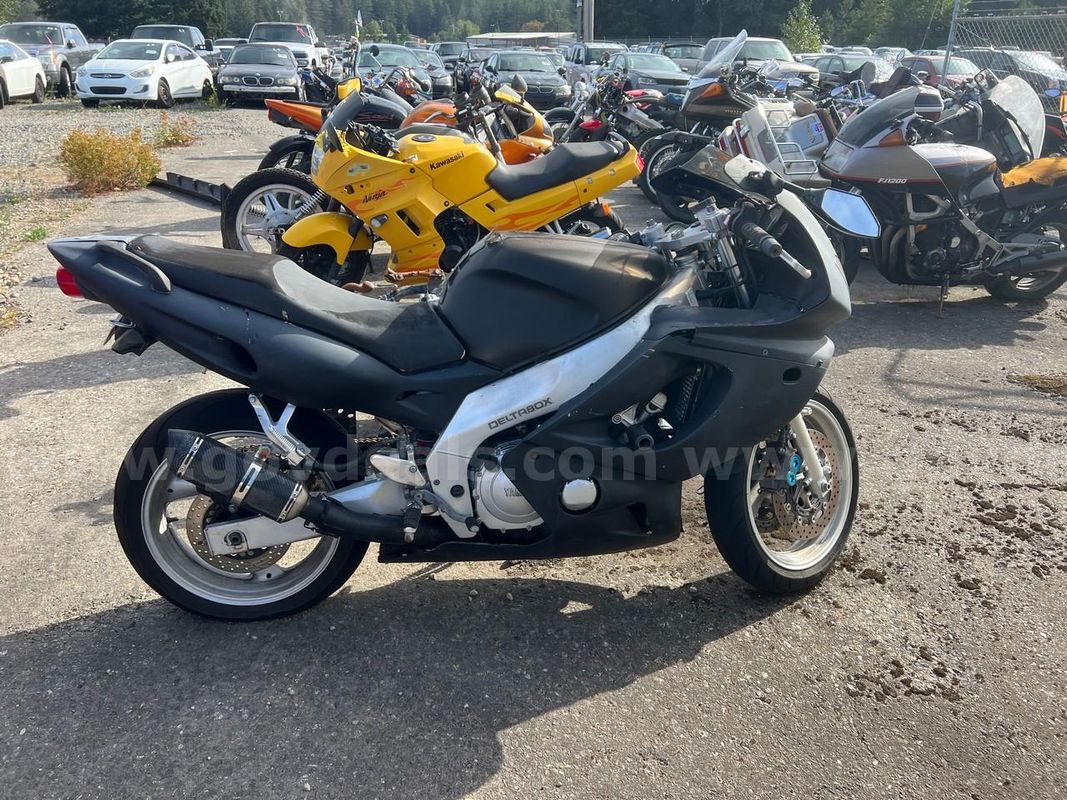 Black 1997 Yamaha Delta 600