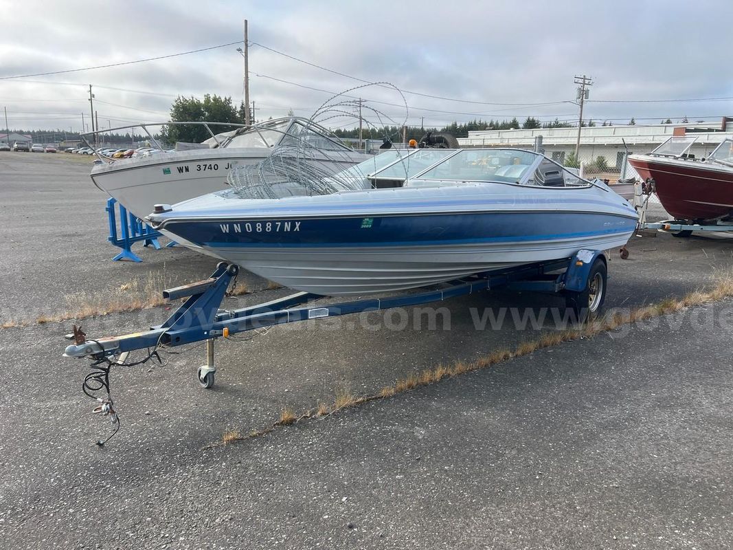 Bayliner Capri with Force 125 HP outboard motor and Trailer