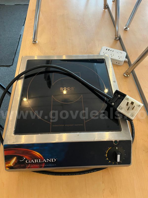 Commercial Voltage Table Top Induction Ranges. Qty: 2