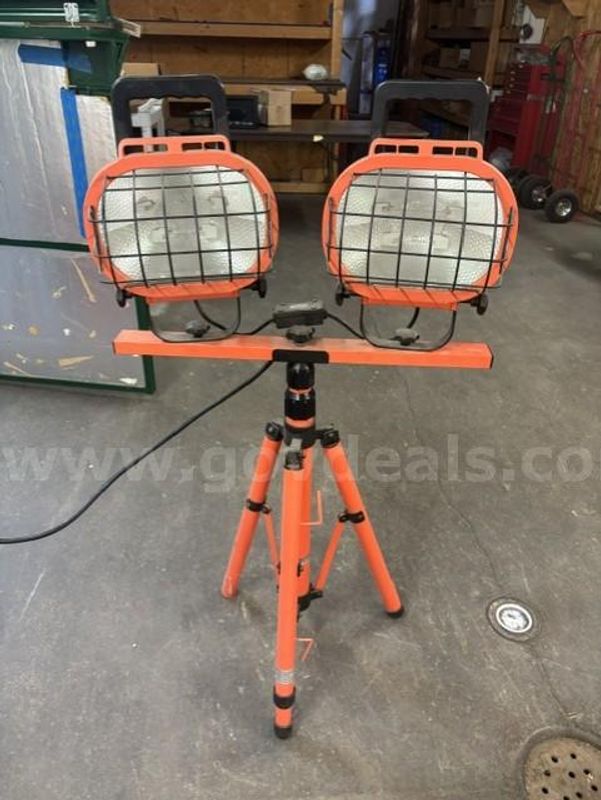 Cooper Lighting Corporation WZT1500 Halogen lights