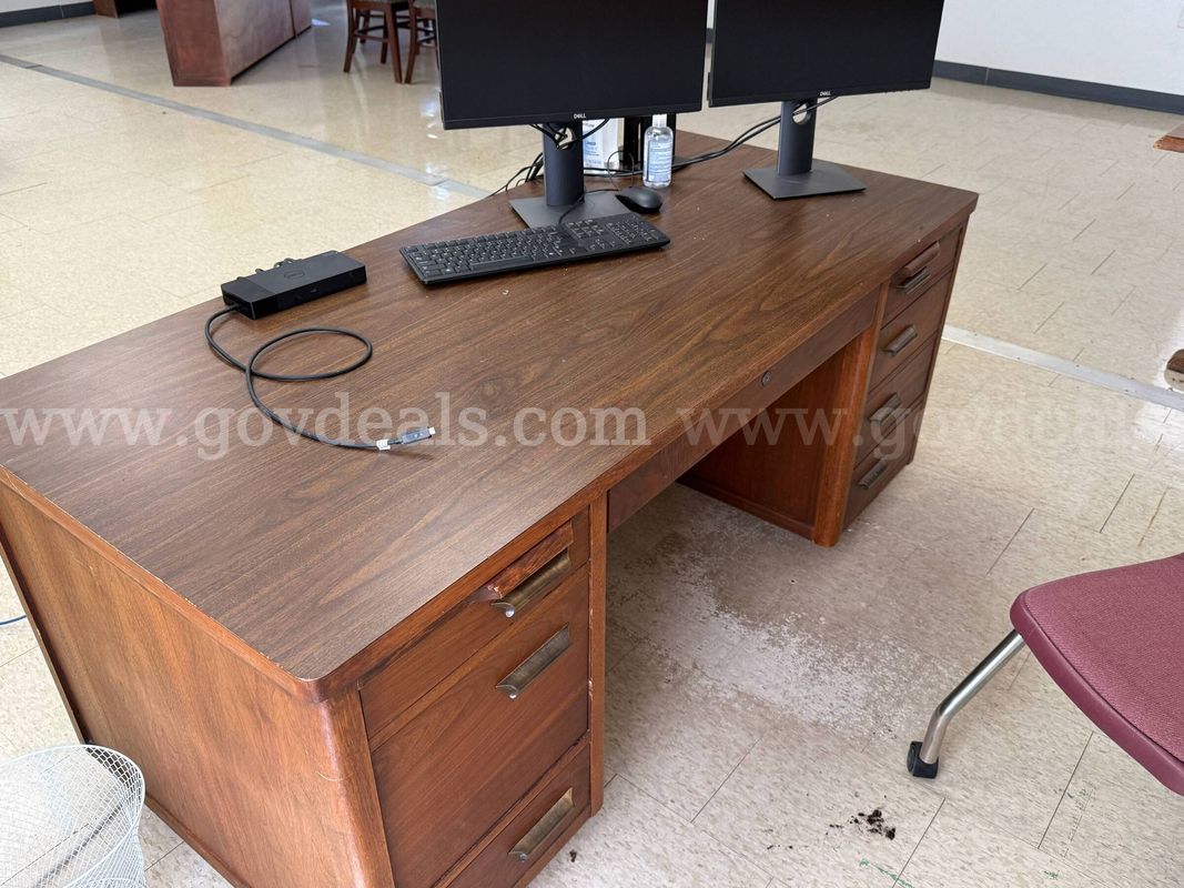 Wooden teachers desk