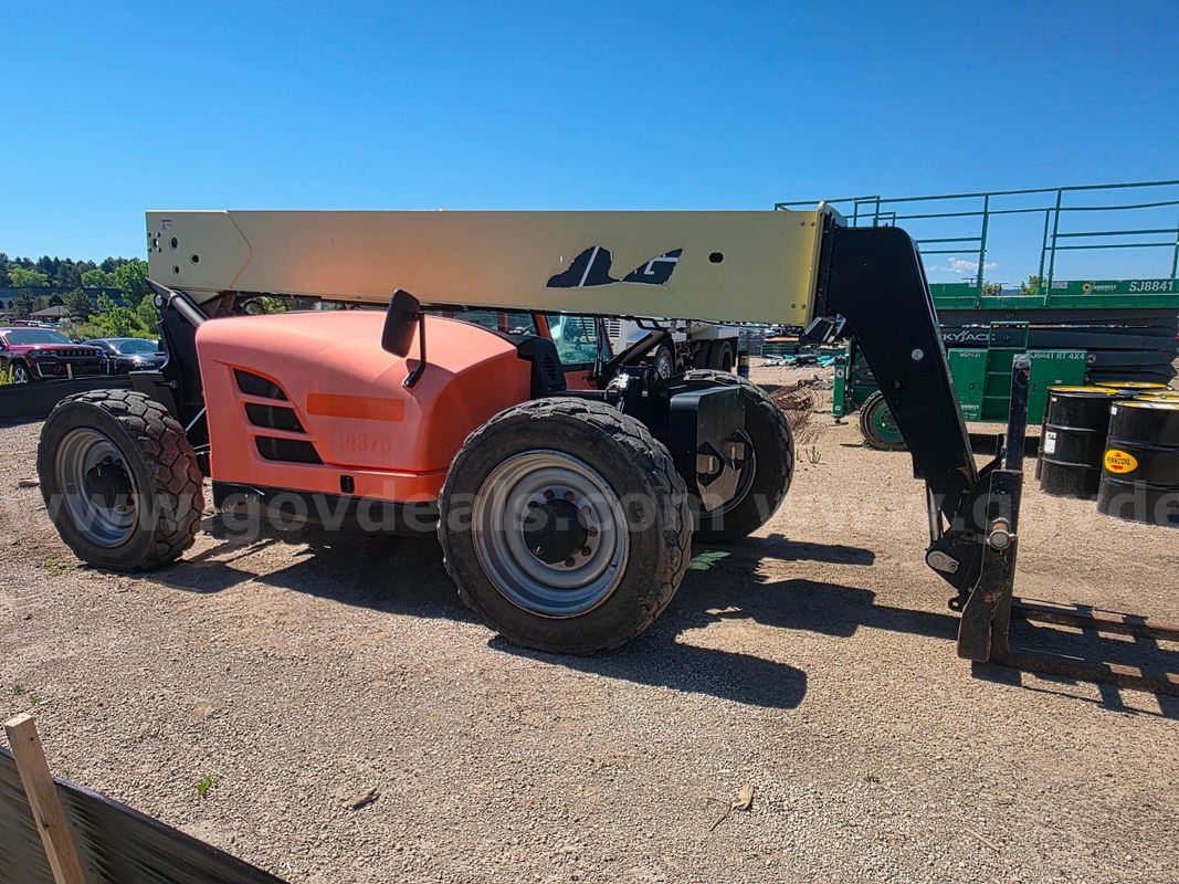 2016 JLG telehandler G942A with bucket